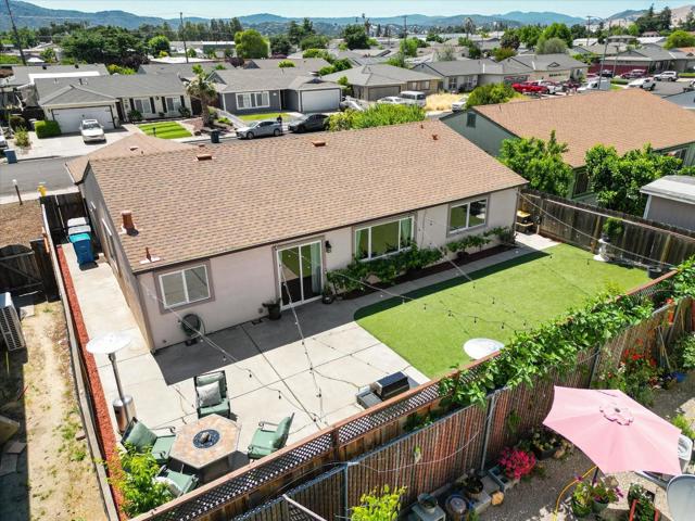 8100 Springdale Court, Gilroy CA: https://media.crmls.org/mediaz/e6b46d7c-9f00-4e5d-b67e-104c4160170b.jpg