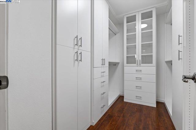 9752 Belladonna Dr, San Ramon CA: https://media.crmls.org/mediaz/e6b53a68-74e2-4f72-9757-ef3e9cdb4fb4.jpg