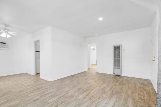 Detail Gallery Image 6 of 32 For 5977 Balmoral Dr, San Diego,  CA 92114 - 2 Beds | 1 Baths