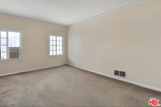 920 S Serrano Avenue, Los Angeles CA: https://media.crmls.org/mediaz/e6b5883d-585f-4d02-bb1b-aa8db5adf1ec.jpg