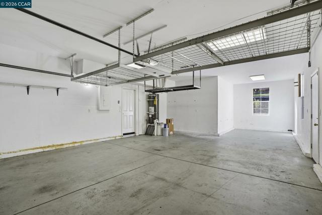 Image 29 of 43 For 5244 Montecito Dr