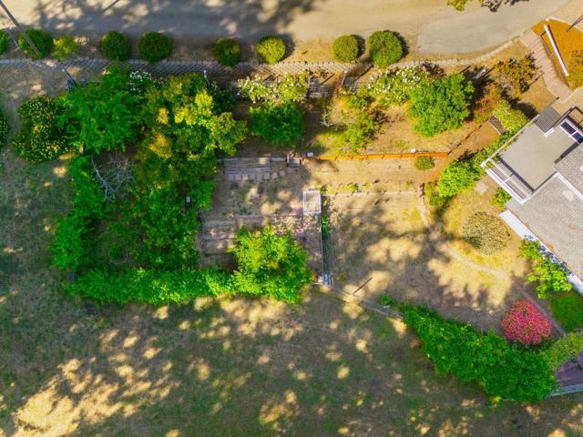132 Pax Place Court, Aptos CA: https://media.crmls.org/mediaz/e6b6af8f-238d-487d-8d94-50dfbe05b2d9.jpg
