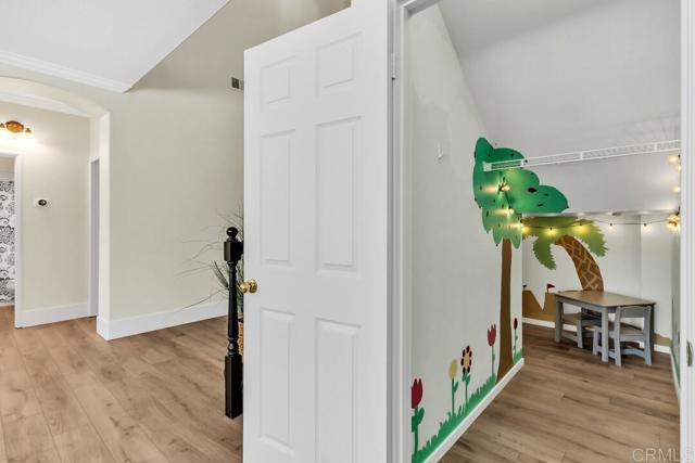 Detail Gallery Image 32 of 53 For 1404 Logan Ct, Escondido,  CA 92027 - 5 Beds | 4 Baths