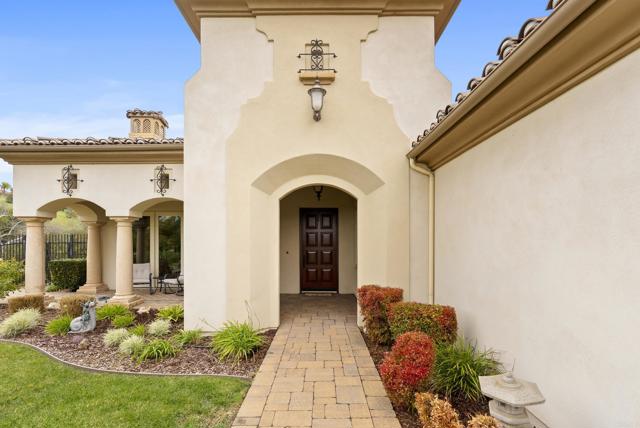 Detail Gallery Image 6 of 49 For 4229 Bridlewood Rd, Fallbrook,  CA 92028 - 4 Beds | 3/1 Baths