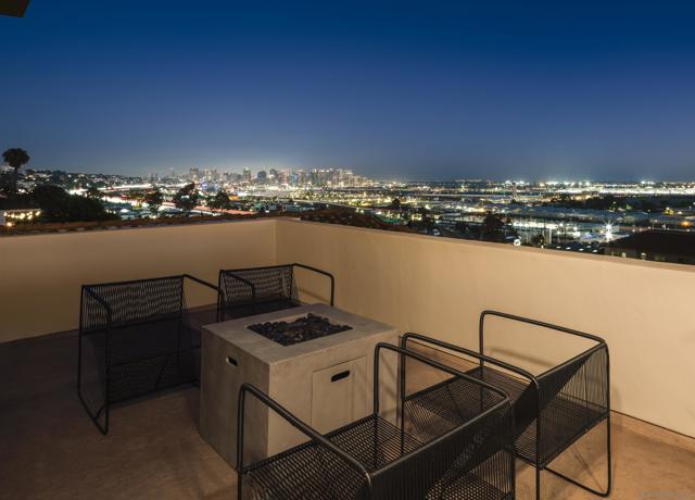 2111 W California Street, San Diego CA: https://media.crmls.org/mediaz/e6b80e64-b800-4060-90c9-222fe410c182.jpg