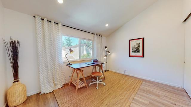 2 Morning Sun Court, Mountain View CA: https://media.crmls.org/mediaz/e6b8b8af-9f95-4a88-ad0e-30717514ac0d.jpg