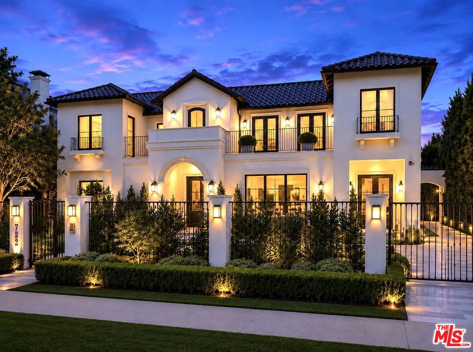 722 N Camden Drive — image 1