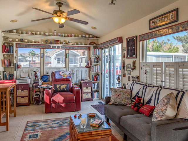 70200 Dillon Road, Desert Hot Springs CA: https://media.crmls.org/mediaz/e6bac7f3-7127-4869-88db-52e89921777d.jpg
