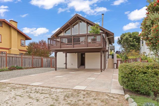 350 6th Avenue, Half Moon Bay CA: https://media.crmls.org/mediaz/e6bb3d96-33b0-445f-8c47-3b623d3dd147.jpg