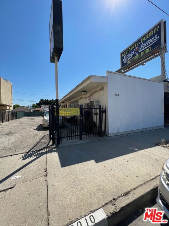7810 Lankershim Boulevard photo 1