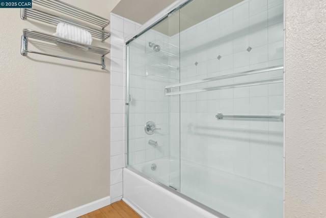 1200 Canyonwood Ct, Walnut Creek CA: https://media.crmls.org/mediaz/e6bbbfc0-5b1e-4432-8478-265ff527d254.jpg