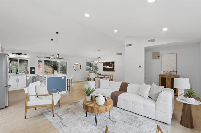 Detail Gallery Image 5 of 44 For 9961 Cleary St, Santee,  CA 92071 - 3 Beds | 2 Baths