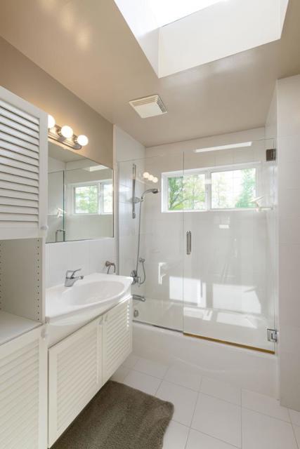 414 Belle Monti Court, Aptos CA: https://media.crmls.org/mediaz/e6bc3483-8a7e-4914-b2eb-3e043e25233c.jpg