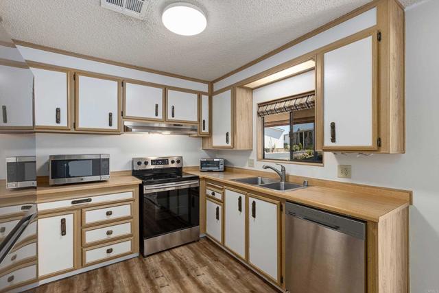 Detail Gallery Image 9 of 49 For 3535 Linda Vista Dr #328,  San Marcos,  CA 92078 - 2 Beds | 2 Baths