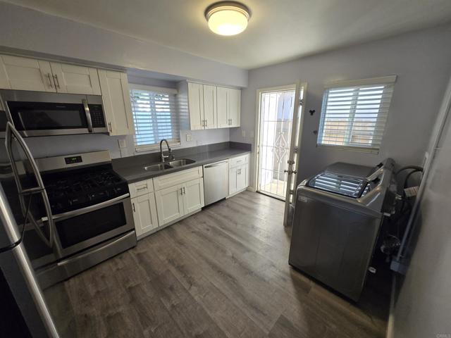 Detail Gallery Image 12 of 31 For 229 S 36th St, San Diego,  CA 92113 - 2 Beds | 1 Baths