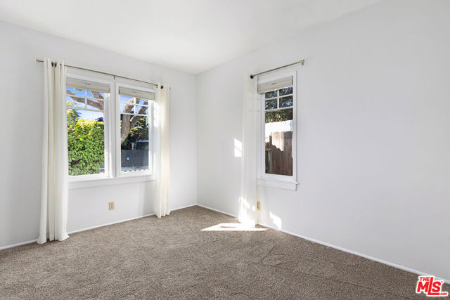 912 Victoria Avenue photo 17