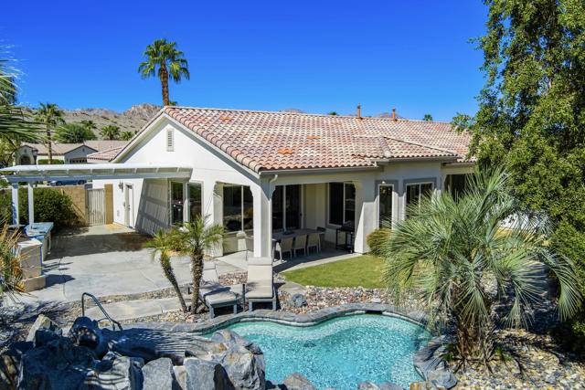 81207 Santa Rosa Court, La Quinta CA: https://media.crmls.org/mediaz/e6bf5dff-8d58-47f7-b018-ac0c00a815ce.jpg