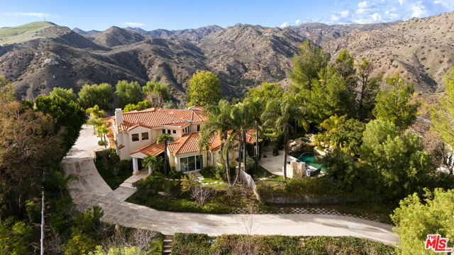 Photo of 17 Saddlebow Road, Bell Canyon, CA 91307