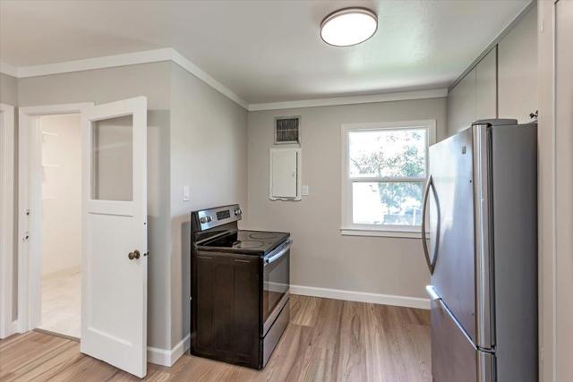 909 Myrtle Street, San Jose CA: https://media.crmls.org/mediaz/e6c17135-fd92-4163-86e6-35aaafa936c6.jpg