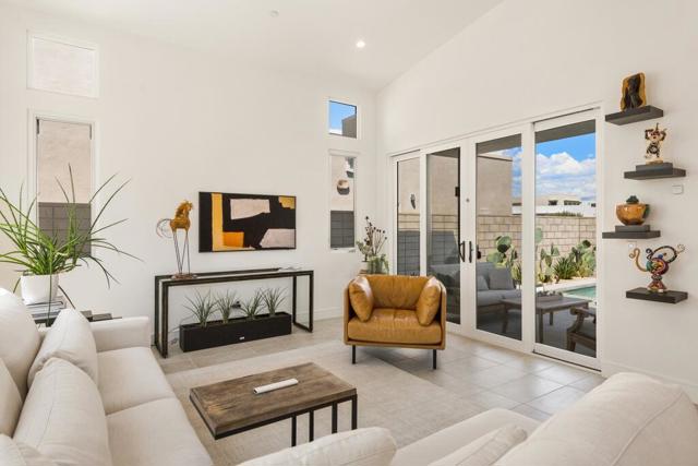 423 Fountain Drive, Palm Springs CA: https://media.crmls.org/mediaz/e6c21f65-17d9-48ce-82ba-12b09af700db.jpg