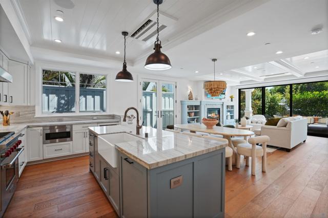 872 C Ave, Coronado CA: https://media.crmls.org/mediaz/e6c24eba-45bf-4978-be81-c3e924ed5f91.jpg