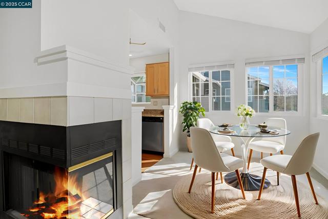 7540 Canyon Meadow Cir, Pleasanton CA: https://media.crmls.org/mediaz/e6c394d4-144c-40e0-87f8-445562ca7050.jpg