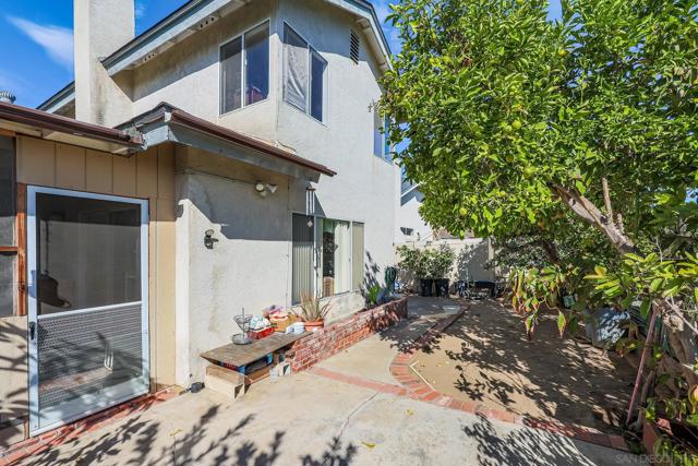 7837 Goode St, San Diego CA: https://media.crmls.org/mediaz/e6c45c46-7951-4eaa-9fcf-1a864045fb00.jpg