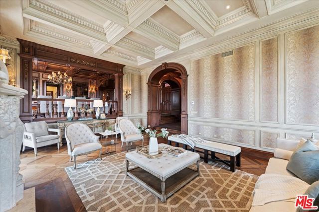 19000 Dorlon Drive, Tarzana CA: https://media.crmls.org/mediaz/e6c48a4f-30d7-4c4e-a386-bd0b7ac1fa41.jpg