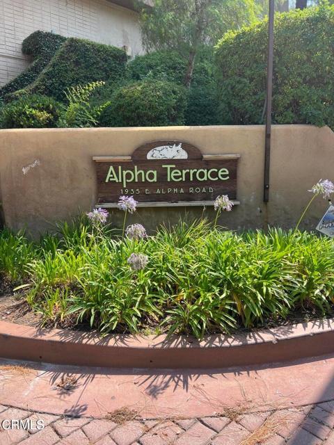 Detail Gallery Image 1 of 11 For 1935 Alpha Rd #310,  Glendale,  CA 91208 - 3 Beds | 2 Baths