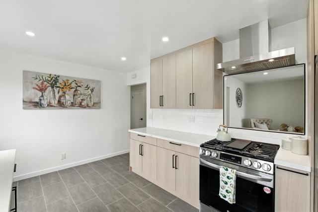 102 Dennis Drive, Daly City CA: https://media.crmls.org/mediaz/e6c57487-c396-40a2-848a-5c0d51283186.jpg