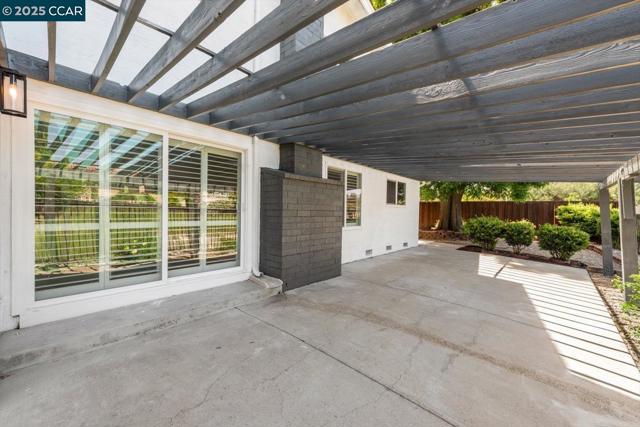 110 Santa Rosa Pl, San Ramon CA: https://media.crmls.org/mediaz/e6c57f94-fc18-44b7-8b8f-4c6073397723.jpg