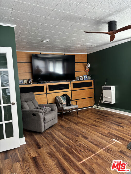 13025 Dewey Street, Los Angeles CA: https://media.crmls.org/mediaz/e6c5b8eb-0881-4bec-b6f0-3b31ecc8c9d6.jpg