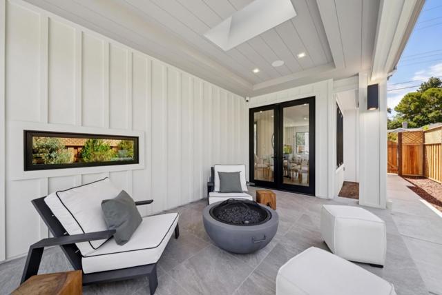 585 Cherry Avenue, Los Altos CA: https://media.crmls.org/mediaz/e6c6ec2a-1d93-4285-930f-7d84272631bd.jpg
