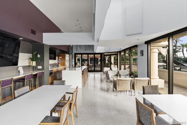 100 Harbor Dr, San Diego CA: https://media.crmls.org/mediaz/e6c71ee8-3cc5-4541-a4f8-c3efabd6f16c.jpg