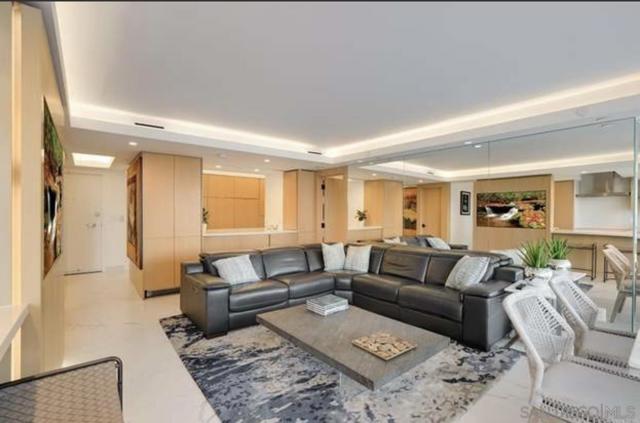 1810 Avenida Del Mundo, Coronado CA: https://media.crmls.org/mediaz/e6c77ba4-cd0b-4c65-bf10-50eeedacfeab.jpg