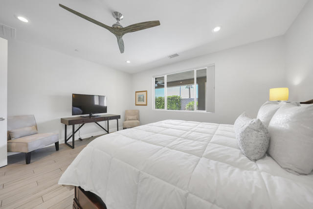 41399 Manchester Street, Indio CA: https://media.crmls.org/mediaz/e6c84441-6f90-44c2-9cc0-0dfd2a0e9e21.jpg