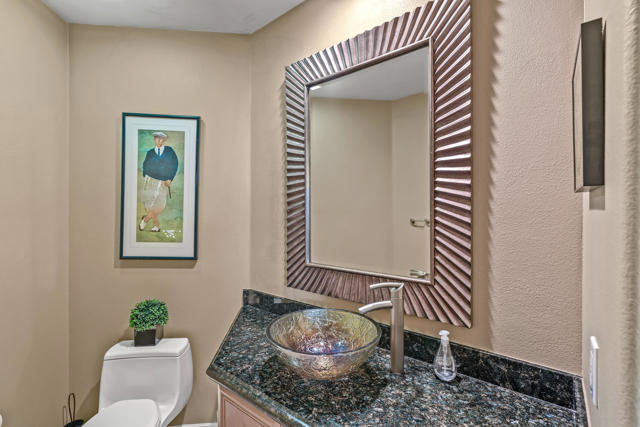 79967 Rancho La Quinta Drive, La Quinta CA: https://media.crmls.org/mediaz/e6c8676c-b2d5-4214-8a8a-7998bfdcc56a.jpg