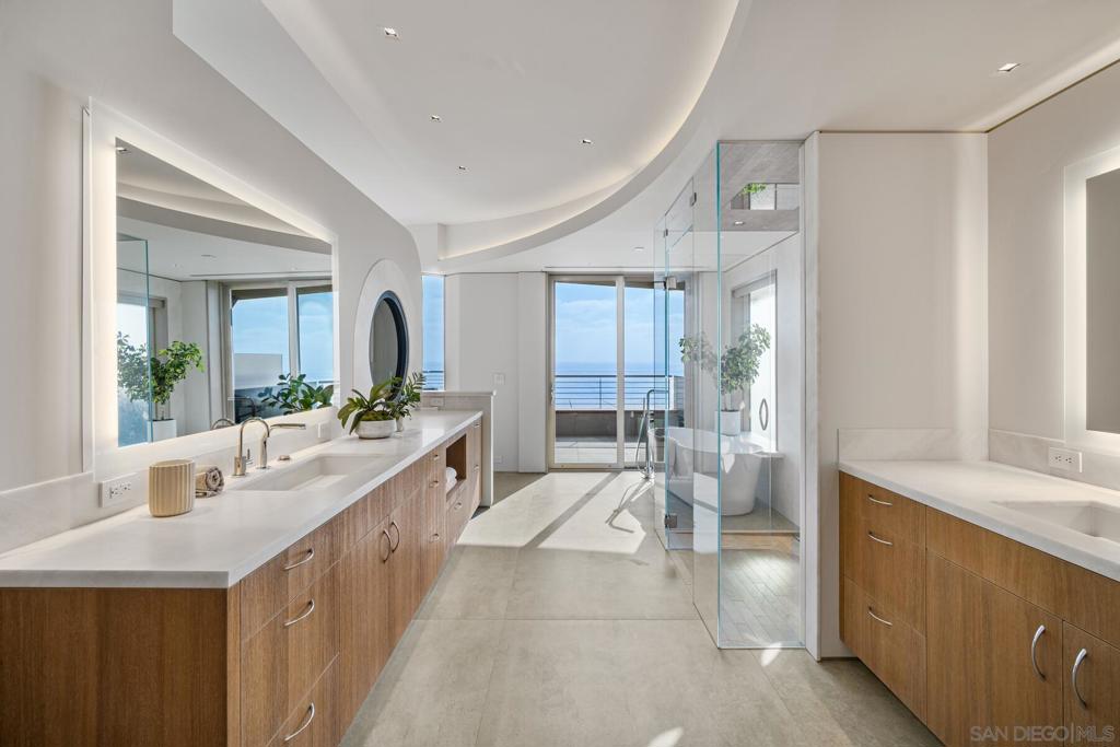 MLS #250032059SD image #30