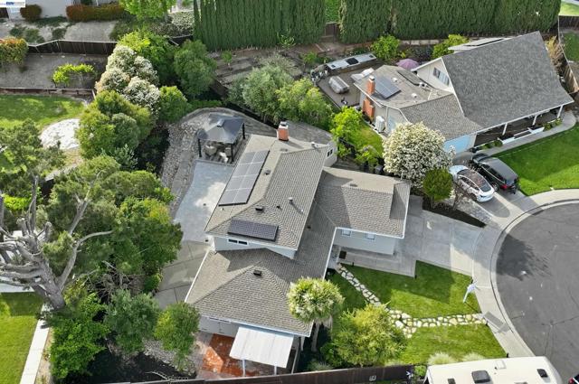 11593 Ladera Ct, Dublin CA: https://media.crmls.org/mediaz/e6c99146-a2aa-4660-947f-03ceb0969ba9.jpg