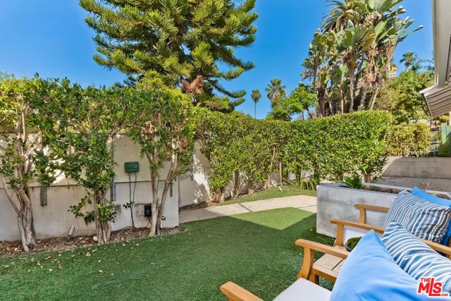 674 San Juan Avenue photo 3
