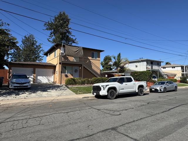 6130 6132 Horton Drive, La Mesa CA: https://media.crmls.org/mediaz/e6ca2d4c-86b2-4b81-8978-63c8df7ef9dc.jpg