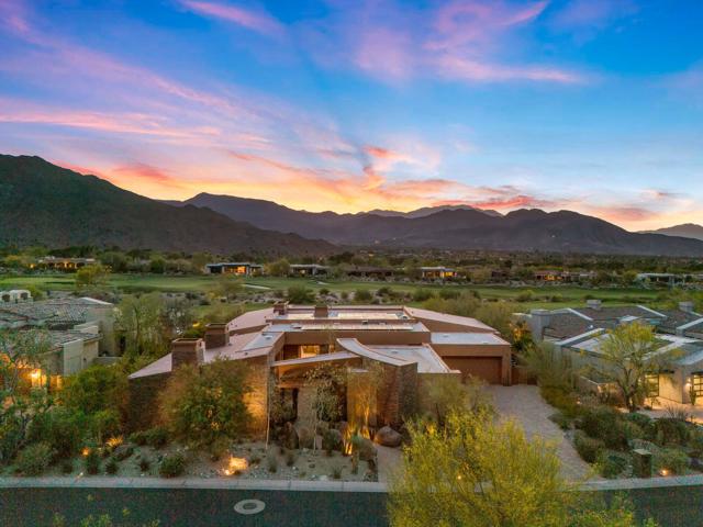 50741 Desert Arroyo Trail, Indian Wells CA: https://media.crmls.org/mediaz/e6ca8ed4-1870-4591-8d62-284e40583e89.jpg