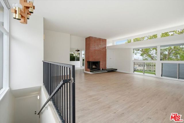 8228 Rees Street photo 5