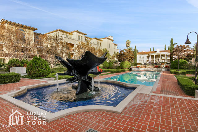 Detail Gallery Image 1 of 1 For 378 W Green St #124,  Pasadena,  CA 91105 - 3 Beds | 3/1 Baths