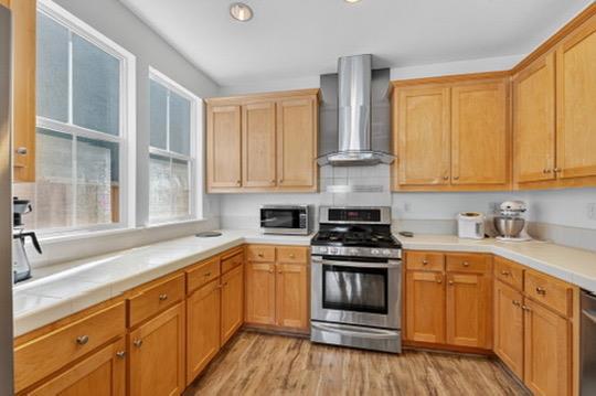 7902 Kipling Circle, Gilroy CA: https://media.crmls.org/mediaz/e6cc5831-35eb-4908-9318-d83099af0c89.jpg