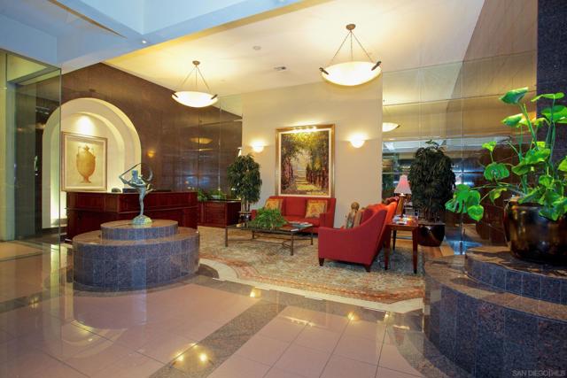 100 Harbor Dr, San Diego CA: https://media.crmls.org/mediaz/e6cccb47-dd84-421c-b54a-3baa8feaf03f.jpg