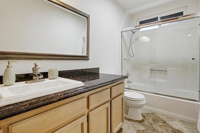 Detail Gallery Image 34 of 38 For 5027 Santa Monica Ave #F,  San Diego,  CA 92107 - 3 Beds | 2 Baths