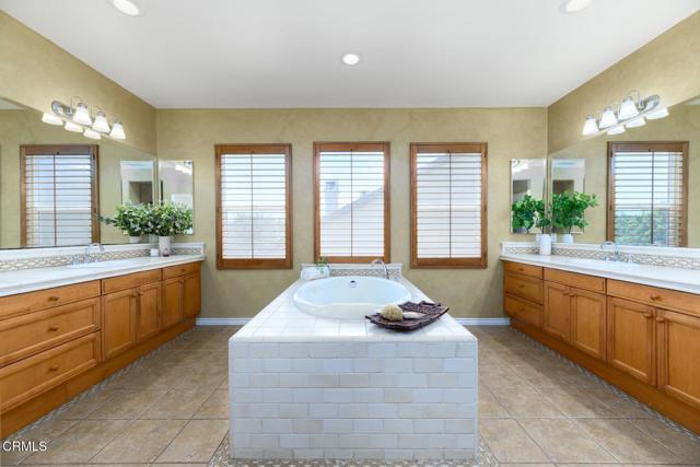 Detail Gallery Image 5 of 43 For 650 Charleston Pl, Ventura,  CA 93004 - 4 Beds | 3 Baths