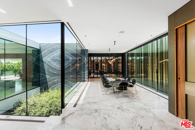 1108 Wallace, Beverly Hills CA: https://media.crmls.org/mediaz/e6cecffa-5bf1-4fd5-91f8-8faf9fbe9f06.jpg