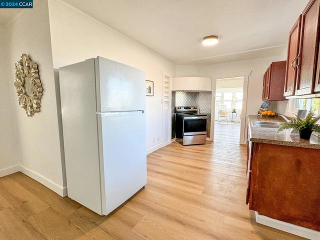 Image 5 of 16 For 1607 Santa Clara St